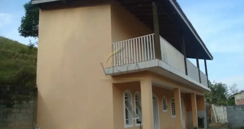 Casa à venda 3 Quartos, 1 Suíte, 2 Salas - área total: 180 m², Bairro: Juncal, Piracaia - SP