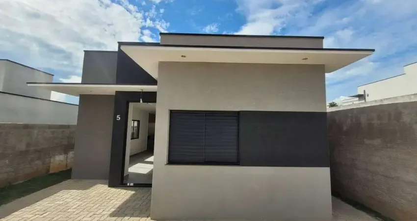 Casa a venda no condomínio Alphaville no centro de Piracaia SP com 80 m².