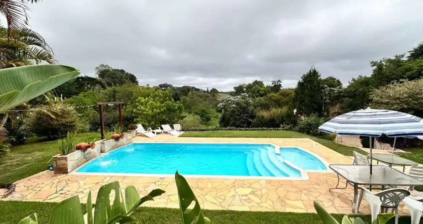 Casa à venda | Pinhal | Alto padrão no Condomínio Náutico Piracaia | SP