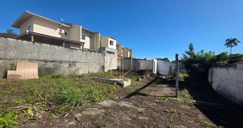 Terreno à venda no bairro Petrópolis - Joinville/SC, Zona Sul