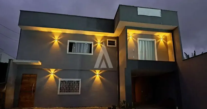 Sobrado com 3 suíte(s) à venda no bairro Glória em Joinville, por R$ 785.000.00.