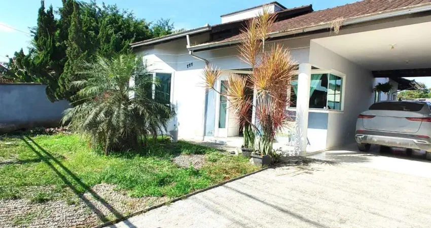 Casa com 3 quartos à venda na Heinzi Zietz, --, Vila Nova, Joinville