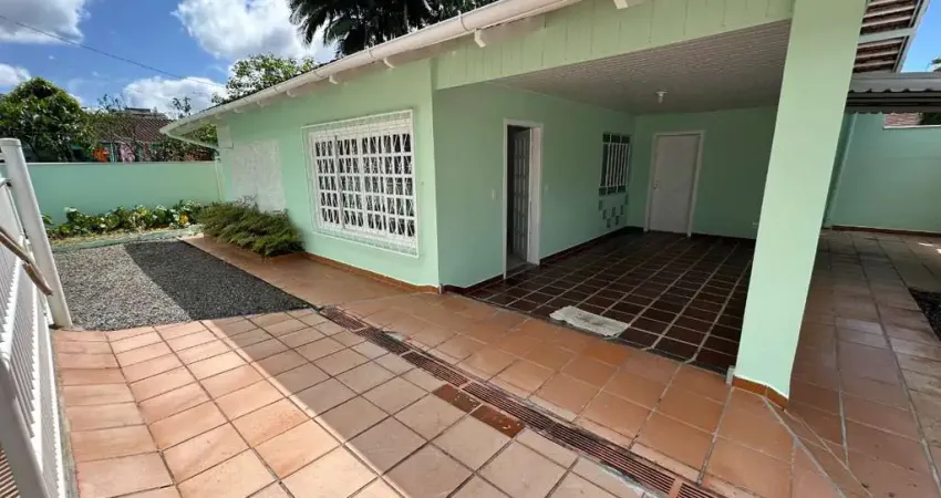 Casa com 2 quarto(s) à venda no bairro bucarein em joinville, por r$ 420.000.00.