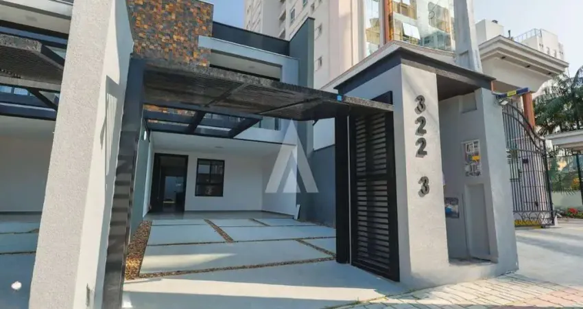 Casa com 3 quartos à venda na Rua Henrique Max Baggenstoss, --, Saguaçu, Joinville