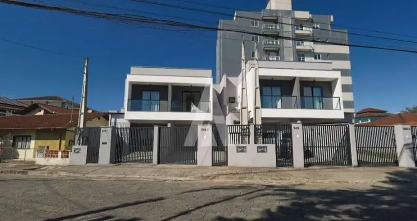 Casa com 3 quartos à venda na Rua Félix Heinzelmann, --, Santo Antônio, Joinville