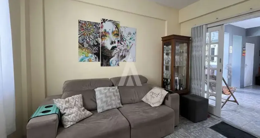 Casa com 4 quartos à venda na Rua Jurueba, --, Guanabara, Joinville
