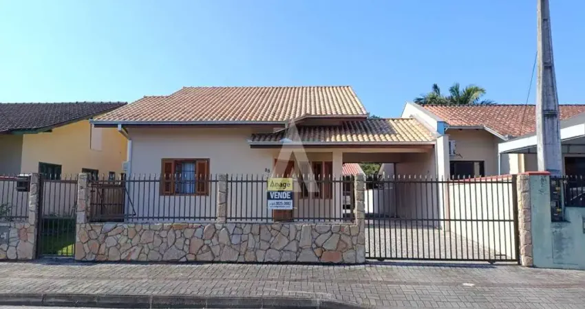 Casa com 3 quartos à venda na Osvaldo Galiza, --, Espinheiros, Joinville
