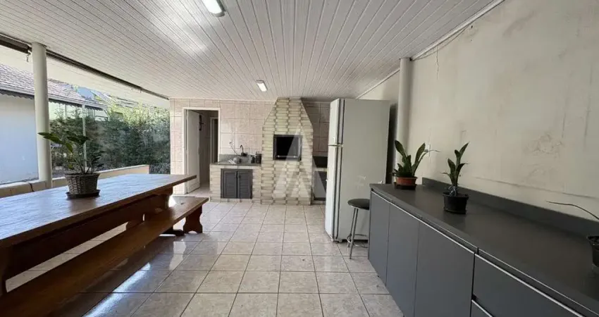 Casa plana com 1 suíte e 2 quartos à venda no bairro costa e silva em joinville - sc por r$ 790.000,00.