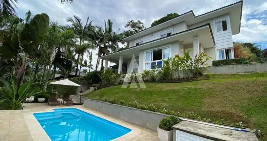 Sobrado com 1 suíte e 2 quartos à venda no bairro glória em joinville-sc por r$2.750.000,00.