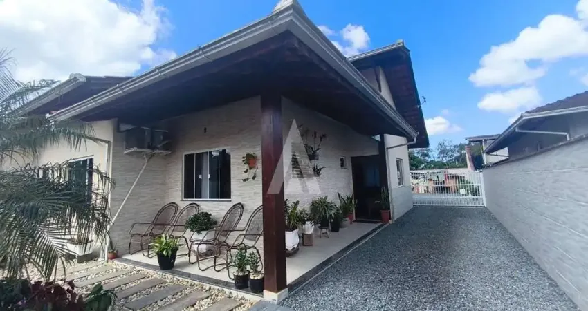 Casa com 3 quartos à venda na Darci Bublitz, --, Vila Nova, Joinville