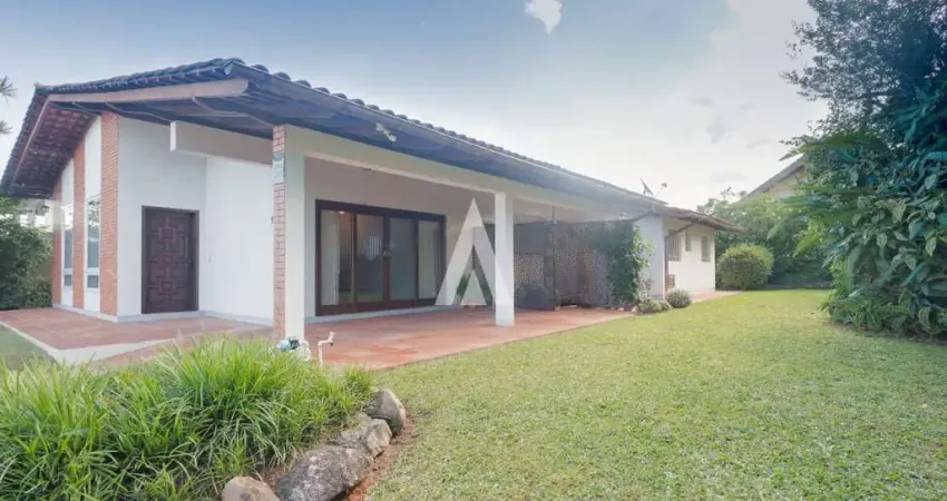 Casa com 4 quartos à venda na Rua Presidente Costa e Silva, --, América, Joinville