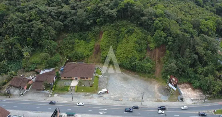 Terreno com 7.600m² à venda no bairro glória em joinville-sc por r$4.500.000,00.