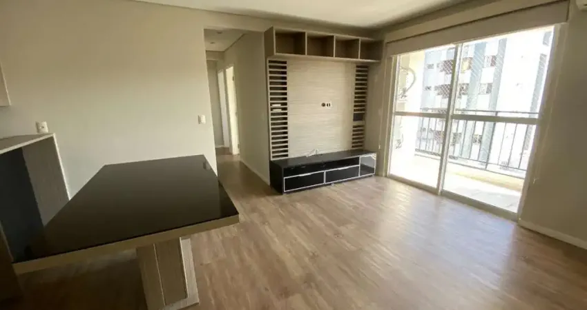 Apartamento amplo semimobiliado à venda no bairro anita garibaldi por 480.000,00 com uma suíte e 2 dormitórios.