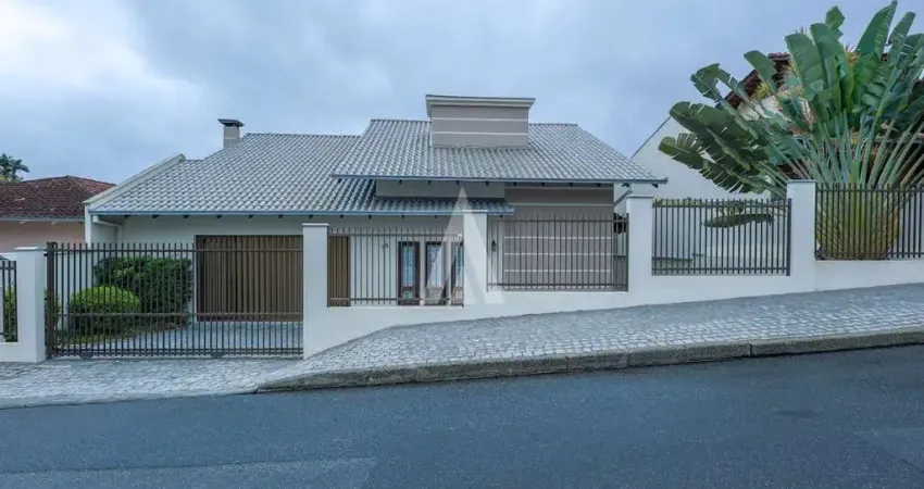 Casa com 1 suíte e 3 quartos à venda no bairro nova brasília em joinville-sc por r$850.000,00.