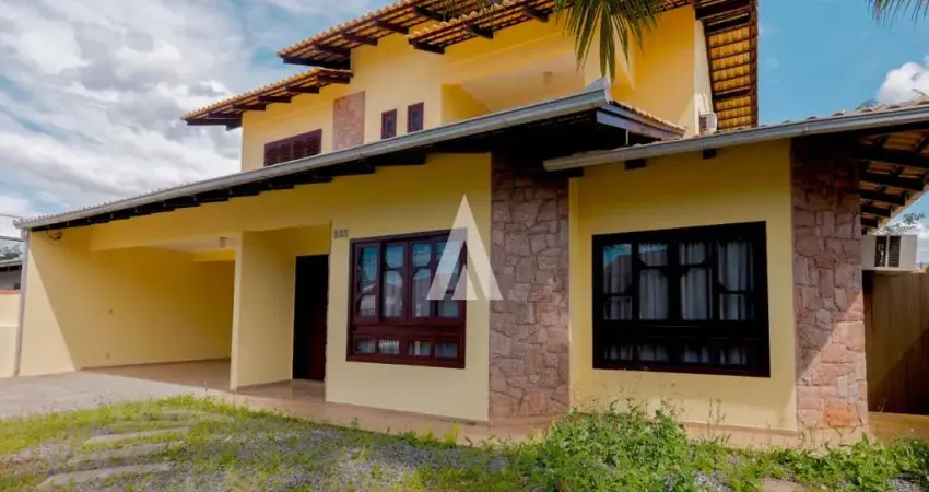 Casa com 1 suíte e 4 quartos à venda no bairro Saguaçu em Joinville-SC por R$1.590.000,00.