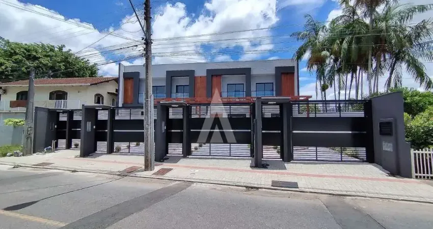 Sobrado Geminado com 1 suíte(s) mais 2 quarto(s) à venda no bairro Saguaçu em Joinville, por R$ 764.000.00.