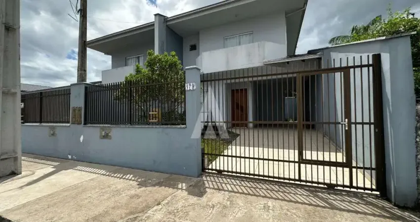 Sobrado geminado com 1 suíte e 2 quarto(s) à venda no bairro Iririú em Joinville-SC por R$625.000,00.