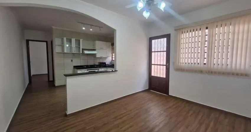 Casa para Locação em Itatiba, Rei de Ouro, 2 dormitórios, 1 banheiro, 2 vagas