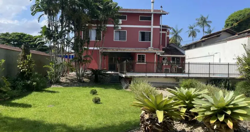 Casa para Venda em Joinville, Bom Retiro, 2 dormitórios, 1 suíte, 3 banheiros, 3 vagas