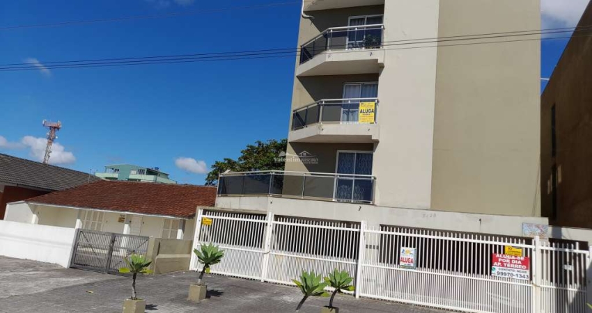 Apartamento com 3 quartos para alugar na Avenida Aníbal Khury, 7425, Ipanema, Pontal do Paraná