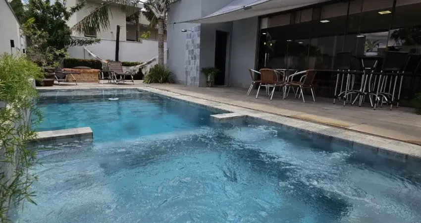 Vendo sobrado com piscina e 3 suítes em condomínio fechado - florais do valle