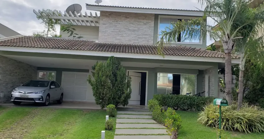 Vende - se lindo sobrado com piscina privativa no condomínio florais cuiabá