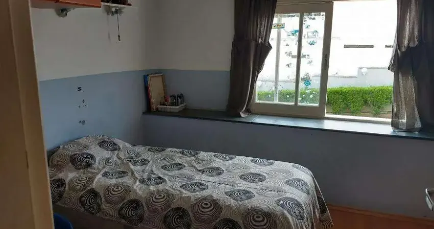 Casa em Condomínio à Venda em São Paulo-SP, Bairro Socorro: 3 Quartos, 1 Suíte, 3 Banheiros, 2 Vagas, 150m². Confira!