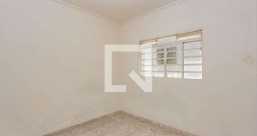 Casa à Venda - Bosque da Saúde, 1 Quarto,  50 m2