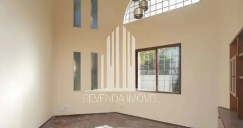 Casa de Luxo para Locação em São Paulo-SP, Jardim da Saúde: 4 Quartos, 3 Suítes, 4 Banheiros, 4 Vagas de Garagem, 350m² de Área