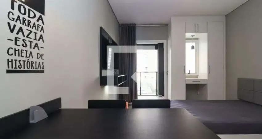 Kitnet / Stúdio à venda na Rua João Moura, 527, Pinheiros, São Paulo