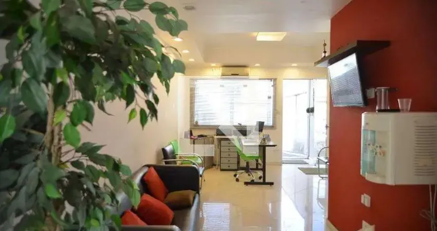 Casa com 2 quartos à venda na Rua Maria Ortiz, 319, Campestre, Santo André