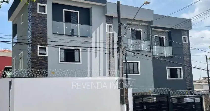 Imperdível oportunidade de adquirir casa de 2 quartos na vila pires, santo andré-sp, com 2 suítes, 2 vagas de garagem e 117m².