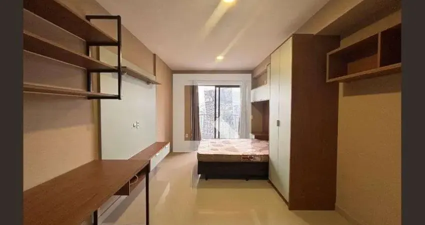 Kitnet / Stúdio à venda na Rua Fernão Dias, 634, Pinheiros, São Paulo