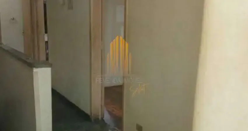 Ipiranga, casa residencial de 125m² com 2 dormtiórios, 1 suíte, 2 banheiros, sem vaga.