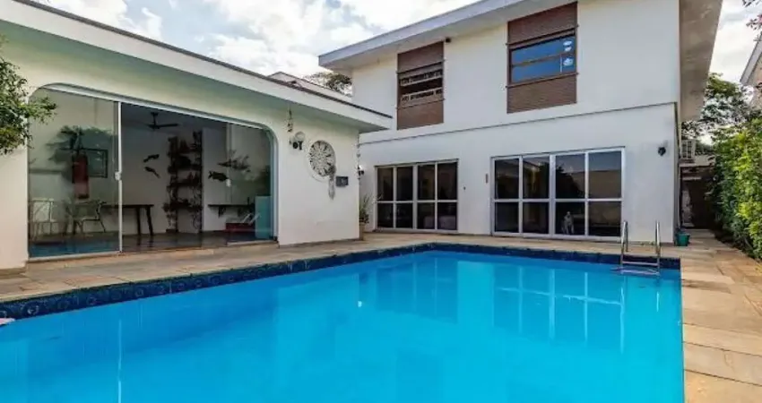 Casa à venda na granja julieta, 2 andares, com 4 suítes e 4 vagas em 363 m² a 300 metros do parque.