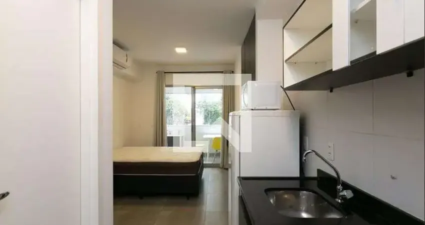 Kitnet / Stúdio à venda na Rua Girassol, 1379, Vila Madalena, São Paulo