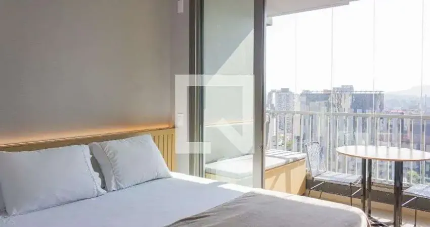 Kitnet / Stúdio à venda na Rua Turiassu, 1561, Perdizes, São Paulo