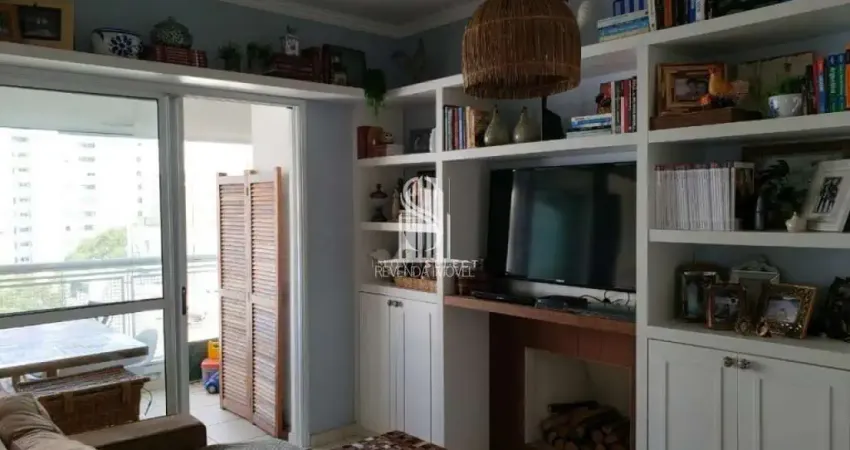 Edifício com 2 dormitorios, 2 suítes, 2 banheiros, 2 vagas de garagem, na região da viila andrade.