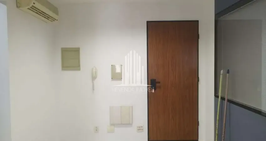 Oportunidade imperdível: Sala comercial à venda na Saúde, São Paulo-SP, 3 salas, 2 vagas de garagem, 47 m² de área.