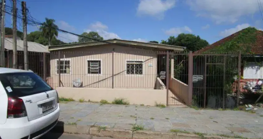 Casa no bairro nonoai com 42 m2, 2 dormitórios, área de serviço, banheiro social, cozinha, sala de estar, tanque.