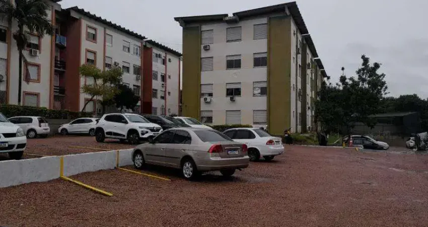 Apto reformado com 69,34 m² de área privativa , com  03 dormitórios , sala em 'L' ,  cozinha , banheiro , área de serviços e estacionamento  rotativo.