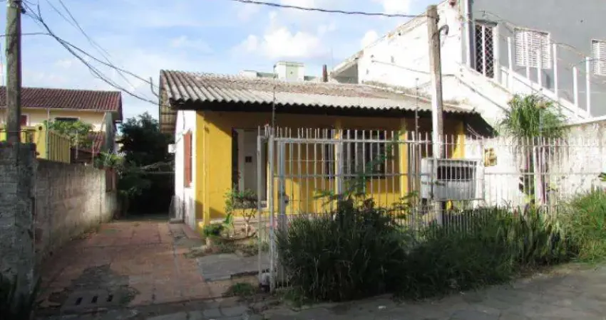 Casa no Bairro CAMAQUA com 60 m2, 2 dormitórios, Ar condicionado, Área de serviço, Banheiro social, Churrasqueira, Cozinha, Pátio, Tanque
