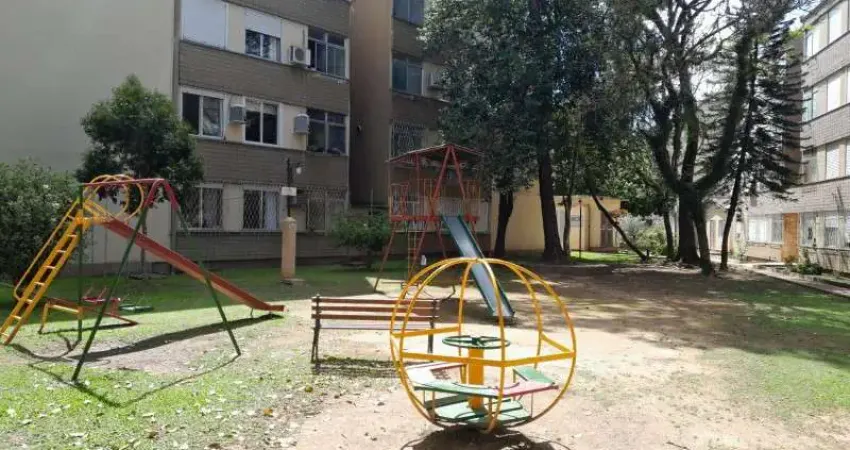 Apto 2ºandar, com 02 dormitórios , sala, cozinha com balcão pia e armários aéreos, banheiro social, área de serviços, e estacionamento rotativo, piso laminado, janelas de aluminio.