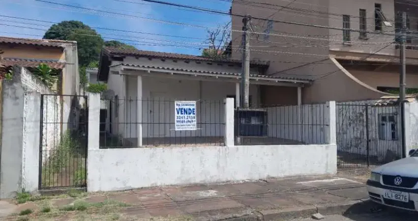 Casa comercial com 2 salas à venda no Cavalhada, Porto Alegre 