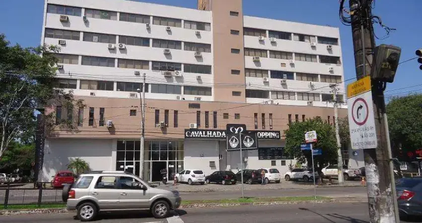 Sala no Bairro CAVALHADA com 21 m2, Banheiro social