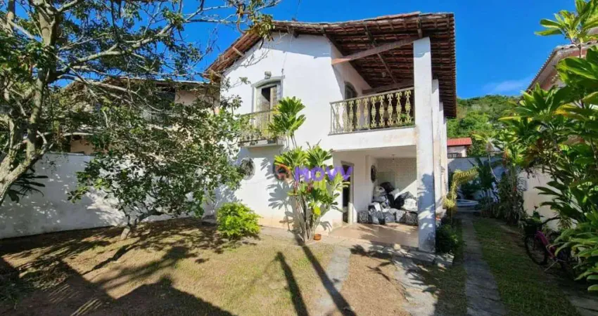 Casa  fora de condomínio, com 2 dormitórios à venda, 161 m² por R$ 980.000 - Piratininga - Niterói/RJ