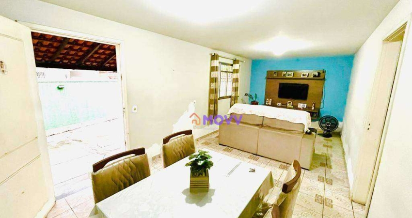 Excelente Casa,  4 quartos, localização com vasto comércio, Oportunidade !