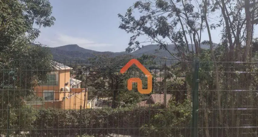 Casa duplex em condomínio com  3 quartos 2 vagas e lazer