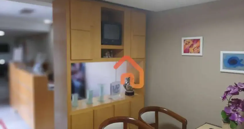 Conjunto de 5 salas na localização mais privilegiada do Centro de Niterói