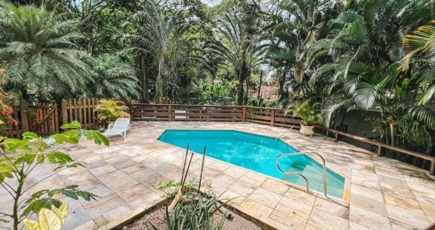 Casa à venda, 300 m² por R$ 1.600.000,00 - Itaipu - Niterói/RJ
